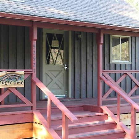 Rustic Chapparal Cabin At Bass Lake Heights Villa Oakhurst Eksteriør bilde